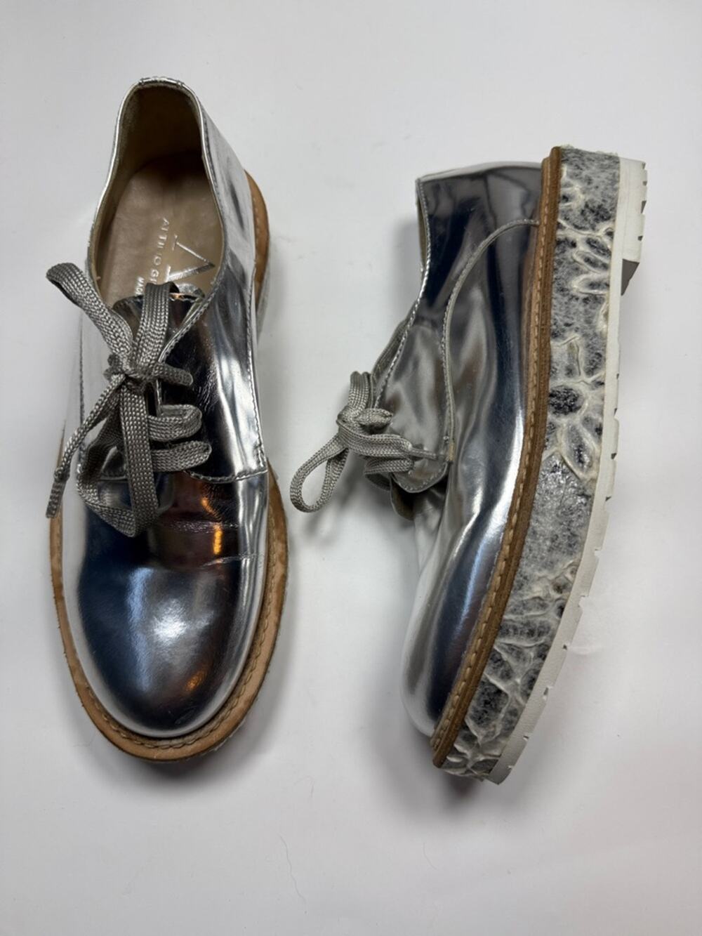 AGL Attilio Giusti Leombruni silver metallic platform oxford shoes S-538 Sz 6.5